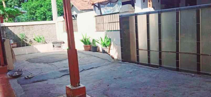 dijual rumah jl sukasari 4 no 37 rt 03