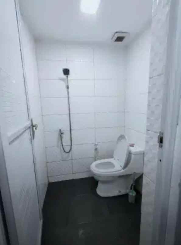 dijual rumah jl venus margahayu