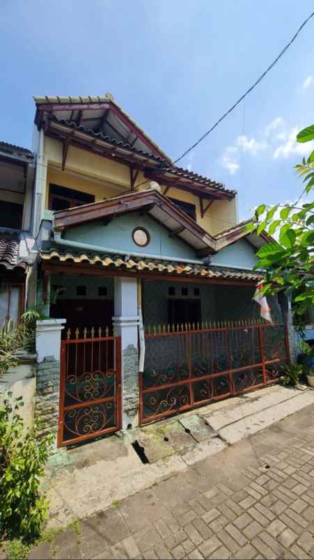 dijual rumah jln kalimantan perumnas 3