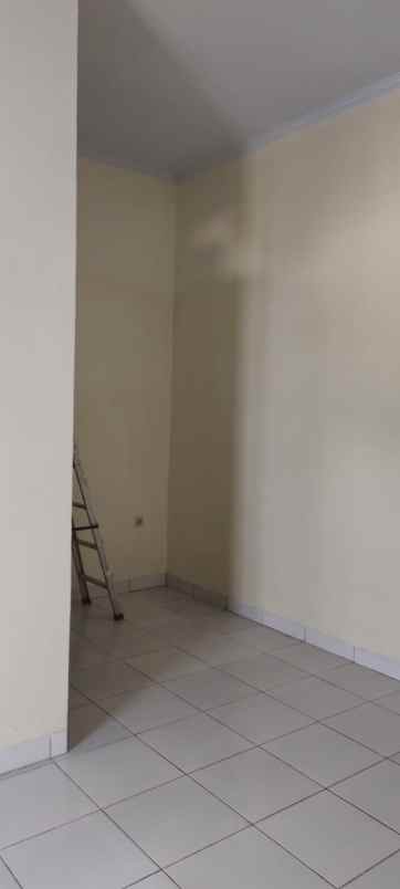 dijual rumah jomin timur kota baru karawang