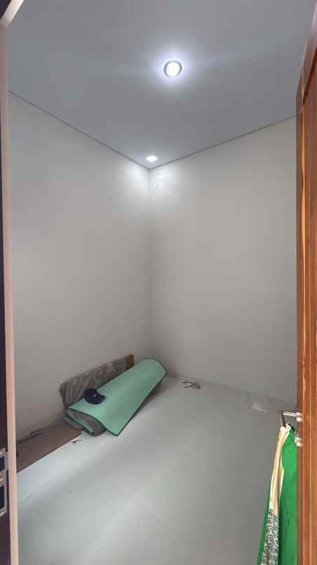 dijual rumah kadisoka