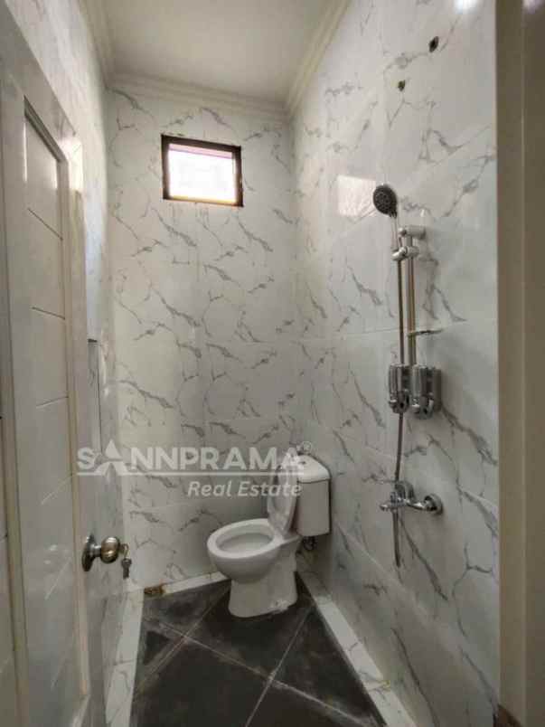 dijual rumah kalibaru