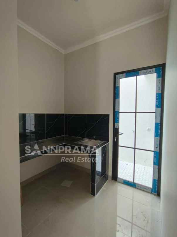 dijual rumah kalibaru