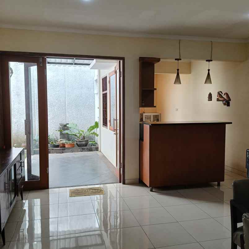 dijual rumah kalimalang