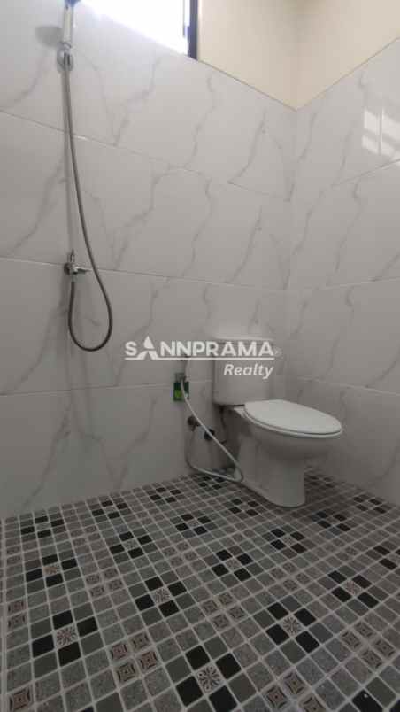 dijual rumah kalisari