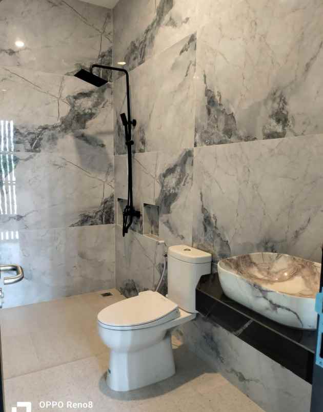 dijual rumah kaliurang km 8