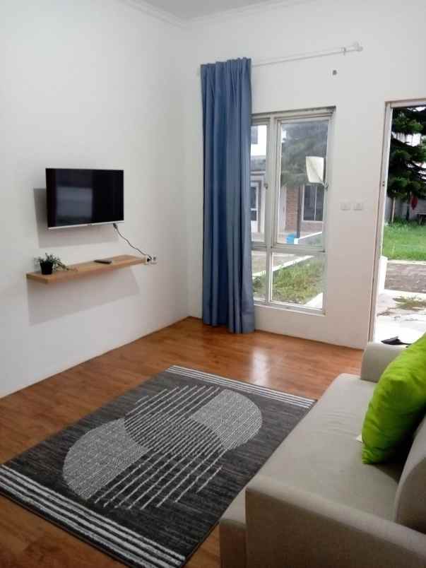 dijual rumah karadenan