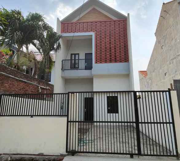 dijual rumah karah agung