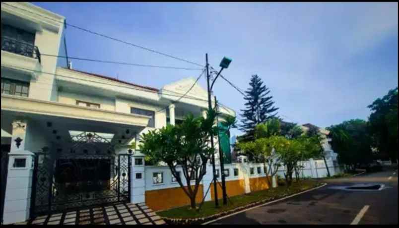 dijual rumah kayu putih rawamangun pulo