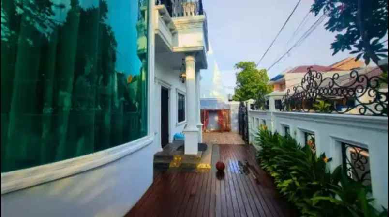 dijual rumah kayu putih rawamangun pulo