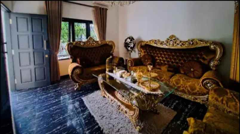 dijual rumah kayu putih rawamangun pulo