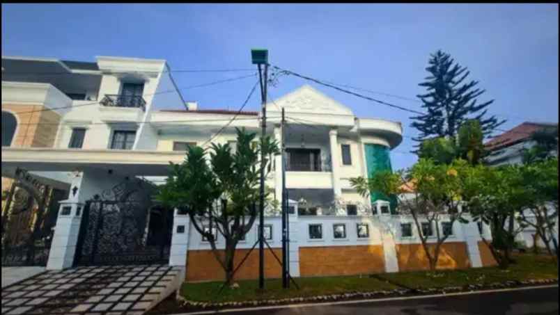 dijual rumah kayu putih rawamangun pulo