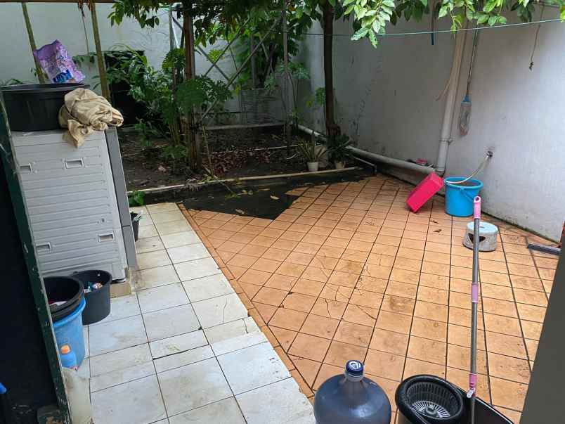 dijual rumah kebayoran baru