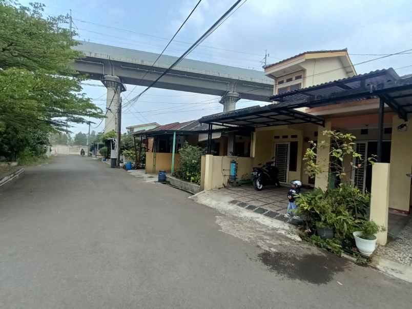 dijual rumah kec bandung kulon
