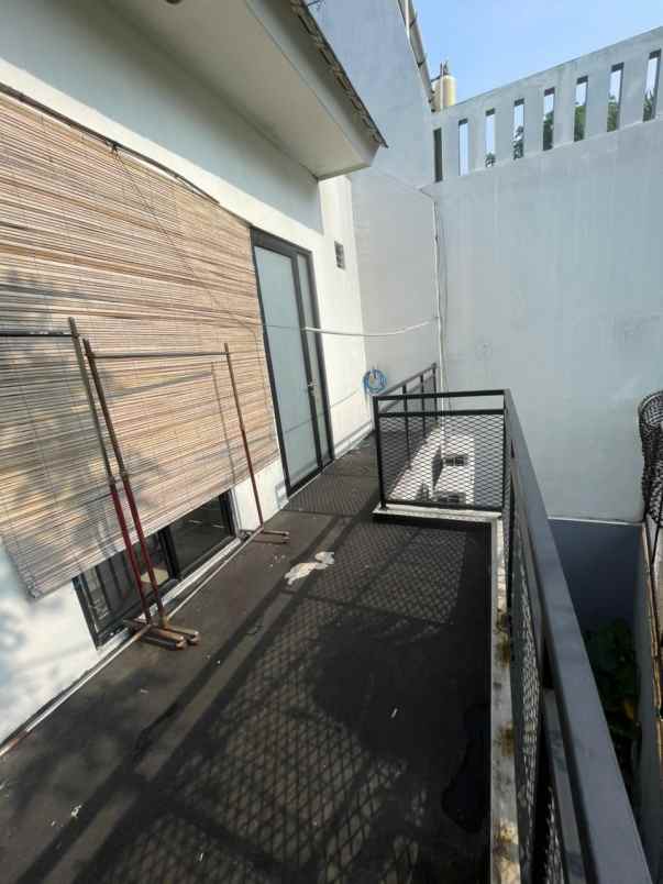 dijual rumah kelapa dua beji depok