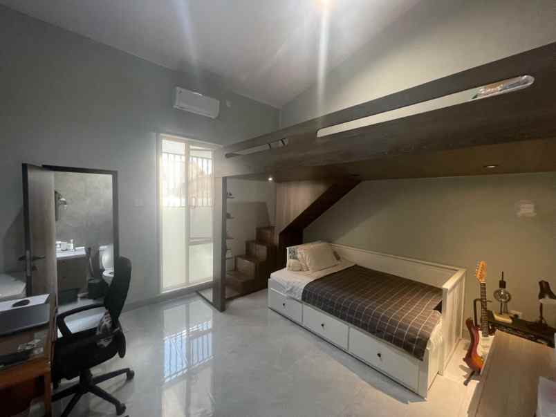 dijual rumah ketintang wiyata ketintang