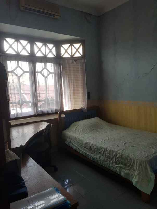 dijual rumah klampis semolo barat