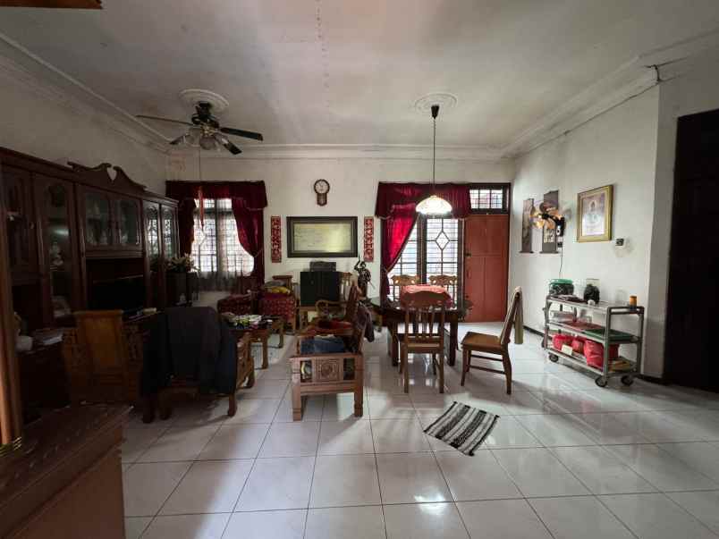 dijual rumah klampis semolo timur