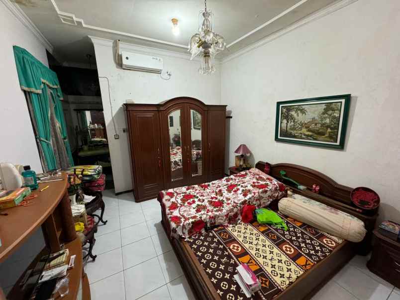 dijual rumah klampis semolo timur
