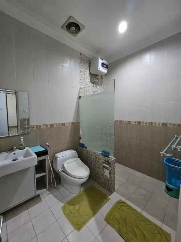 dijual rumah klender duren sawit