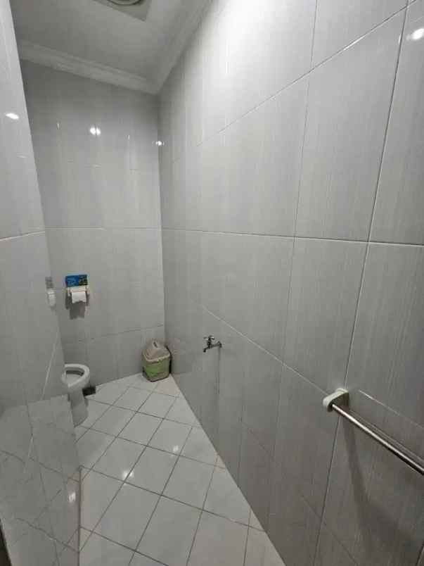 dijual rumah klender duren sawit