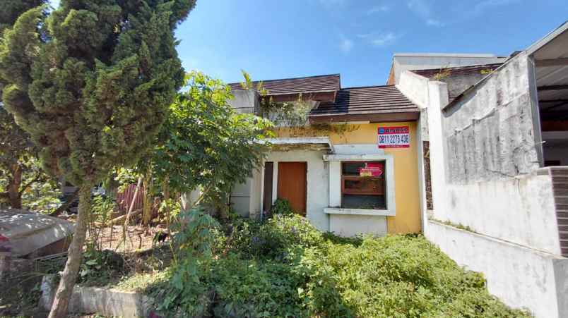 dijual rumah komplek batujajar