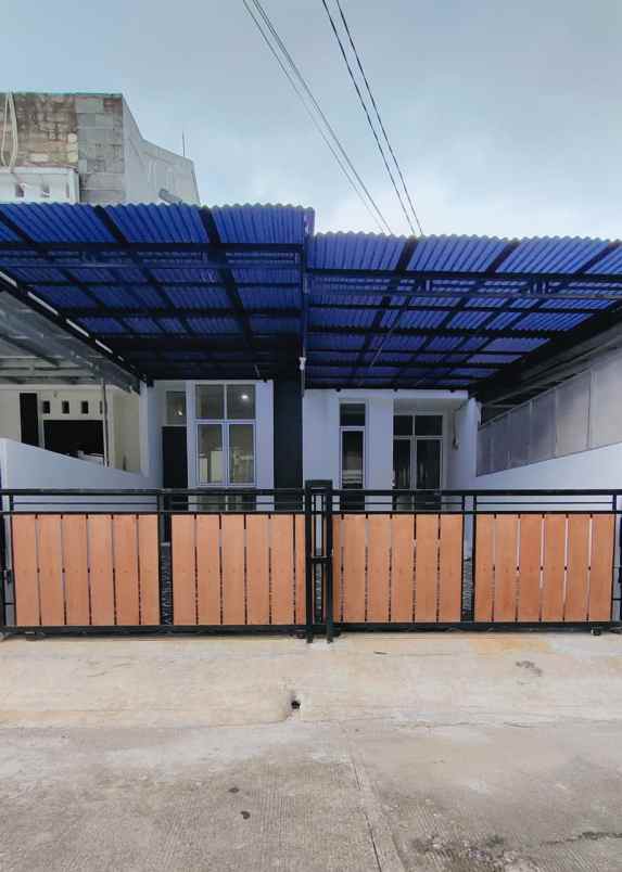 dijual rumah komplek cendana residence