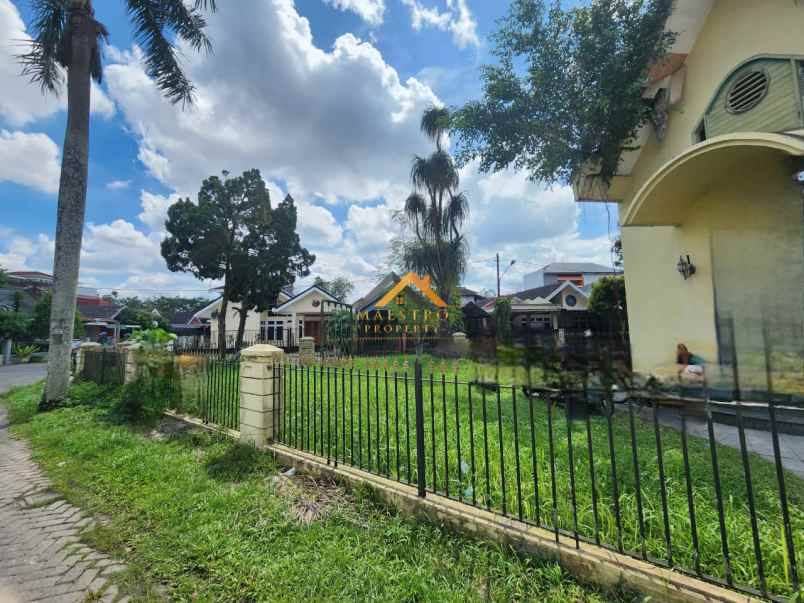 dijual rumah komplek citra wisata
