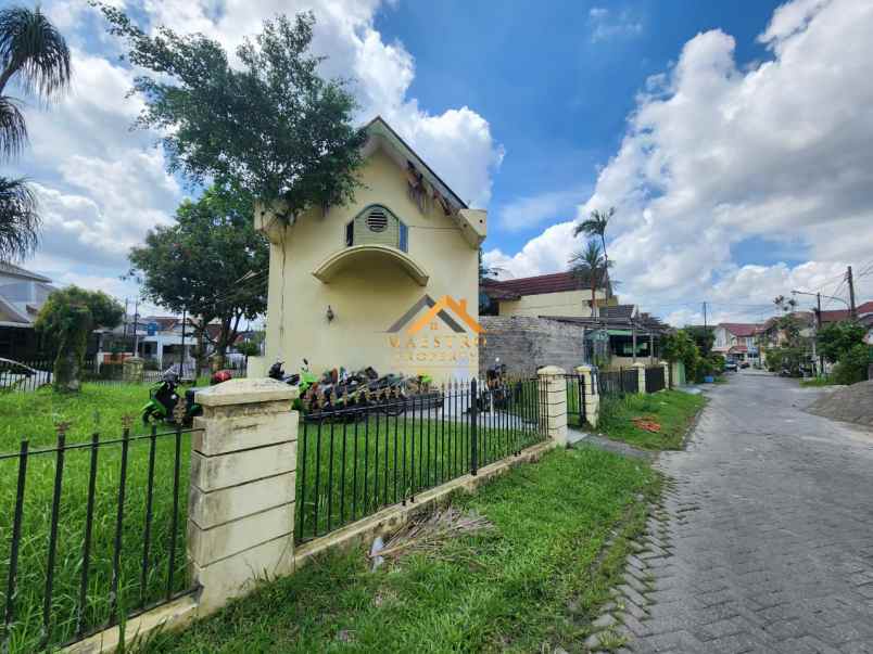 dijual rumah komplek citra wisata
