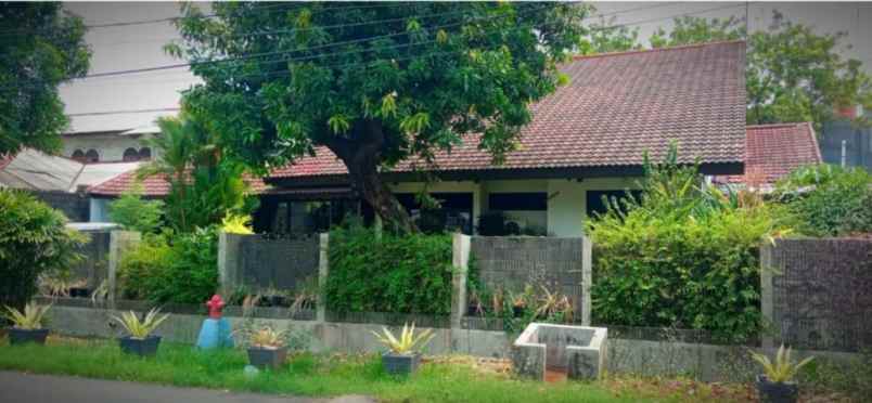 dijual rumah komplek jatinegara indah