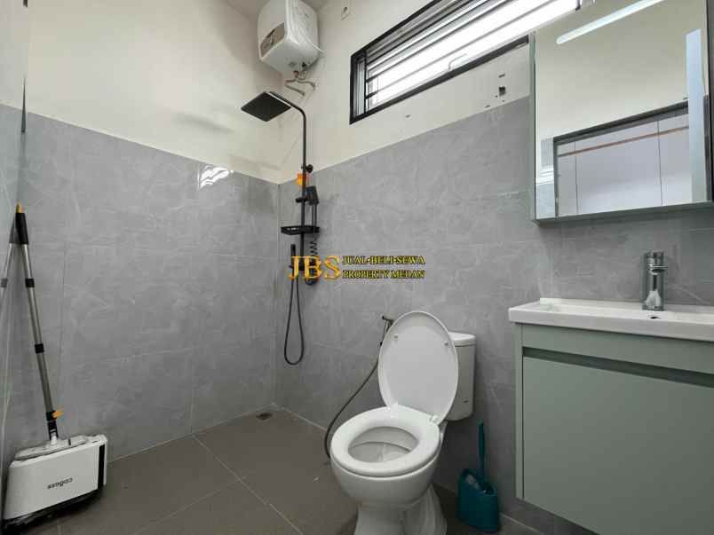 dijual rumah komplek ringroad ville