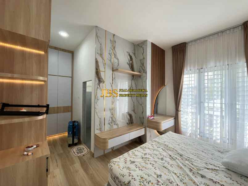 dijual rumah komplek ringroad ville