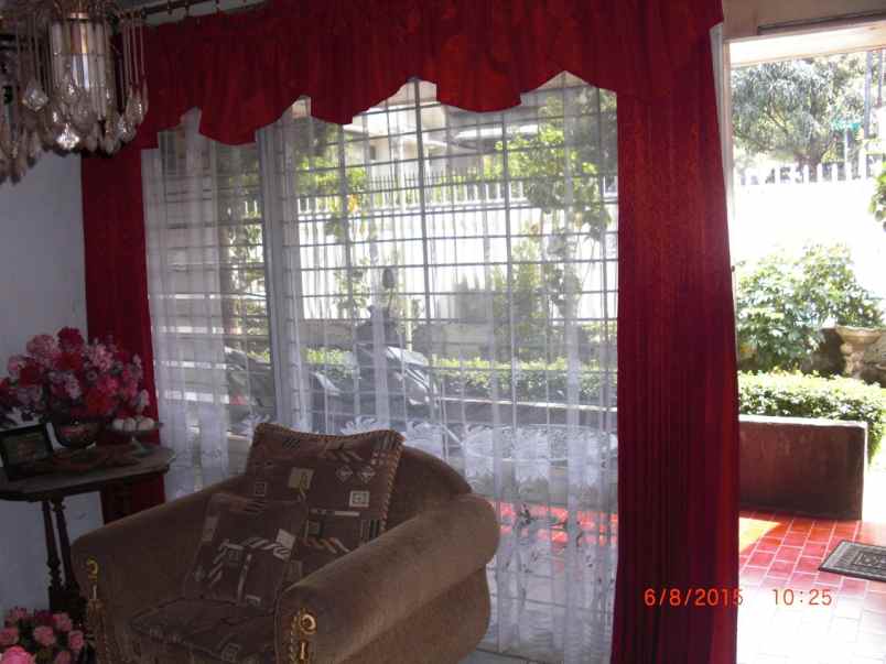 dijual rumah komplek sukaluyu pahlawan