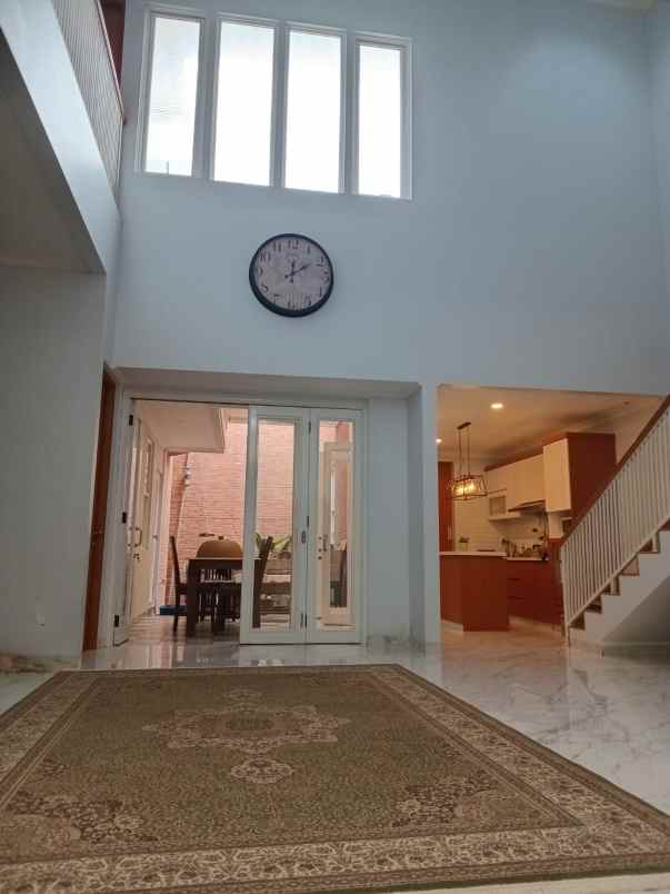 dijual rumah komplek super cantik