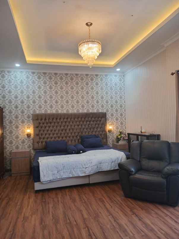 dijual rumah komplek super cantik