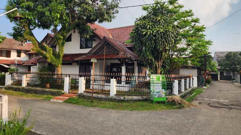 dijual rumah komplek turangga buahbatu