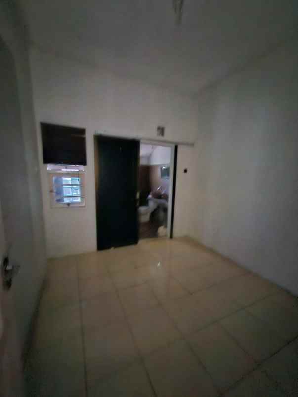 dijual rumah komplek vijaya kusuma