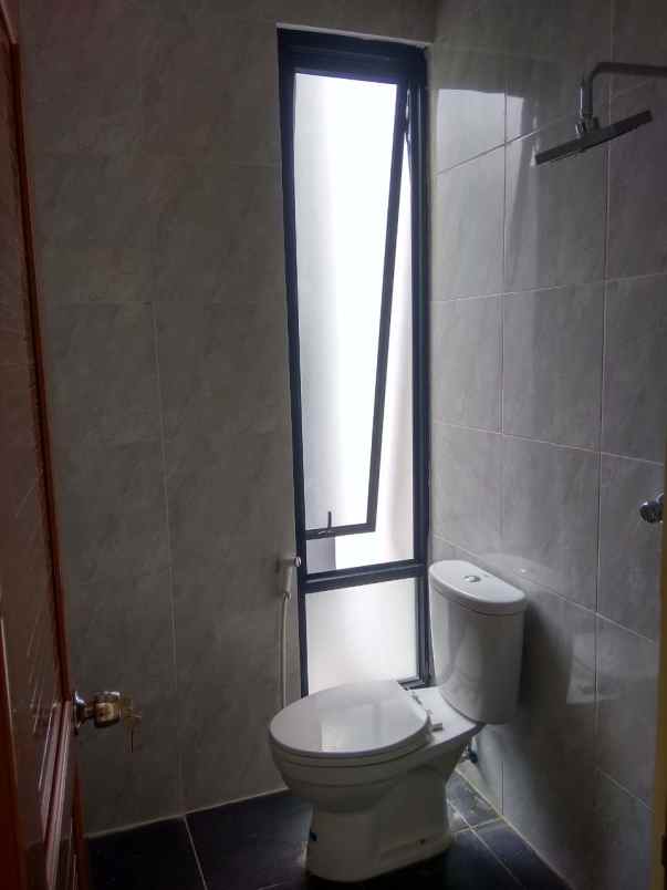 dijual rumah kramat jati jakarta timur