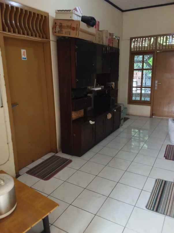 dijual rumah kramat senen