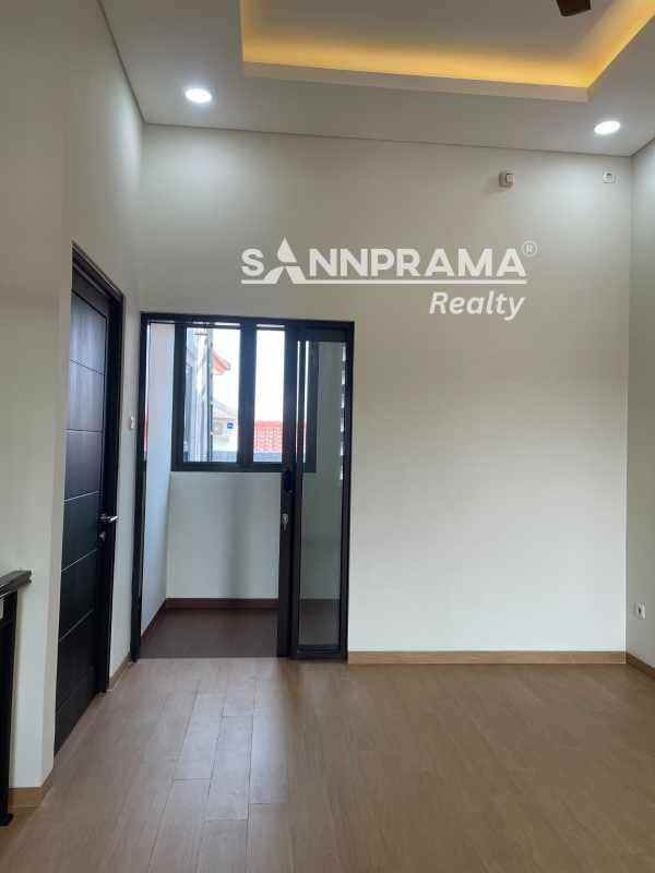 dijual rumah kukusan