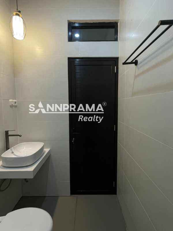 dijual rumah kukusan