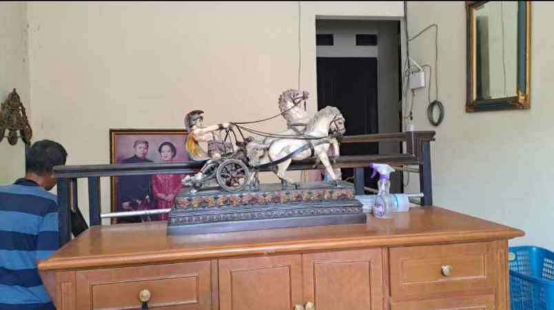 dijual rumah kukusan beji depok