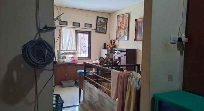 dijual rumah kukusan beji depok