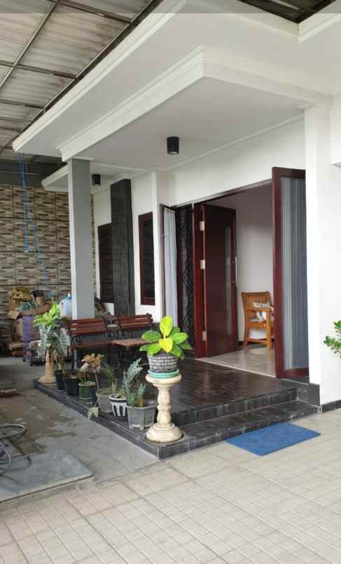 dijual rumah kutisari indah utara