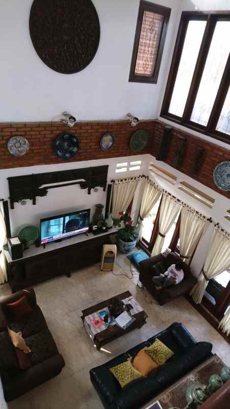 dijual rumah lampiri pondok kelapa