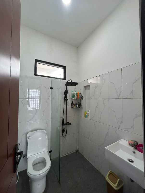 dijual rumah lembang