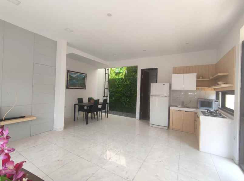 dijual rumah leuwisari