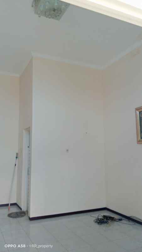 dijual rumah lokasi daerah oma campus dau malang