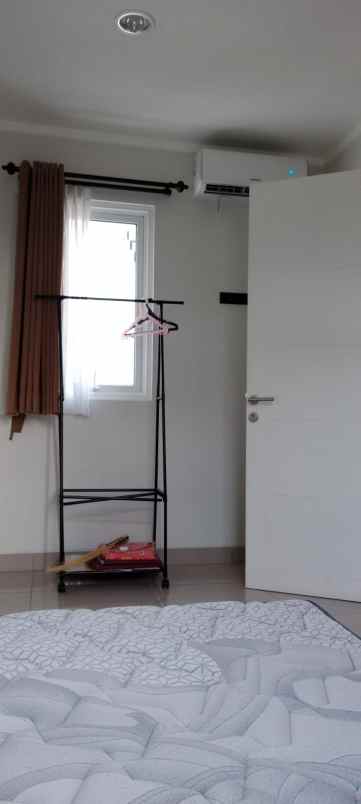 dijual rumah lokasi strategis di summarecon bandung