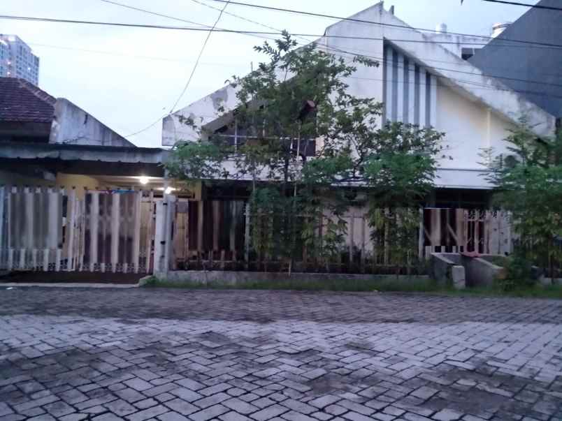dijual rumah manyar kertoadi